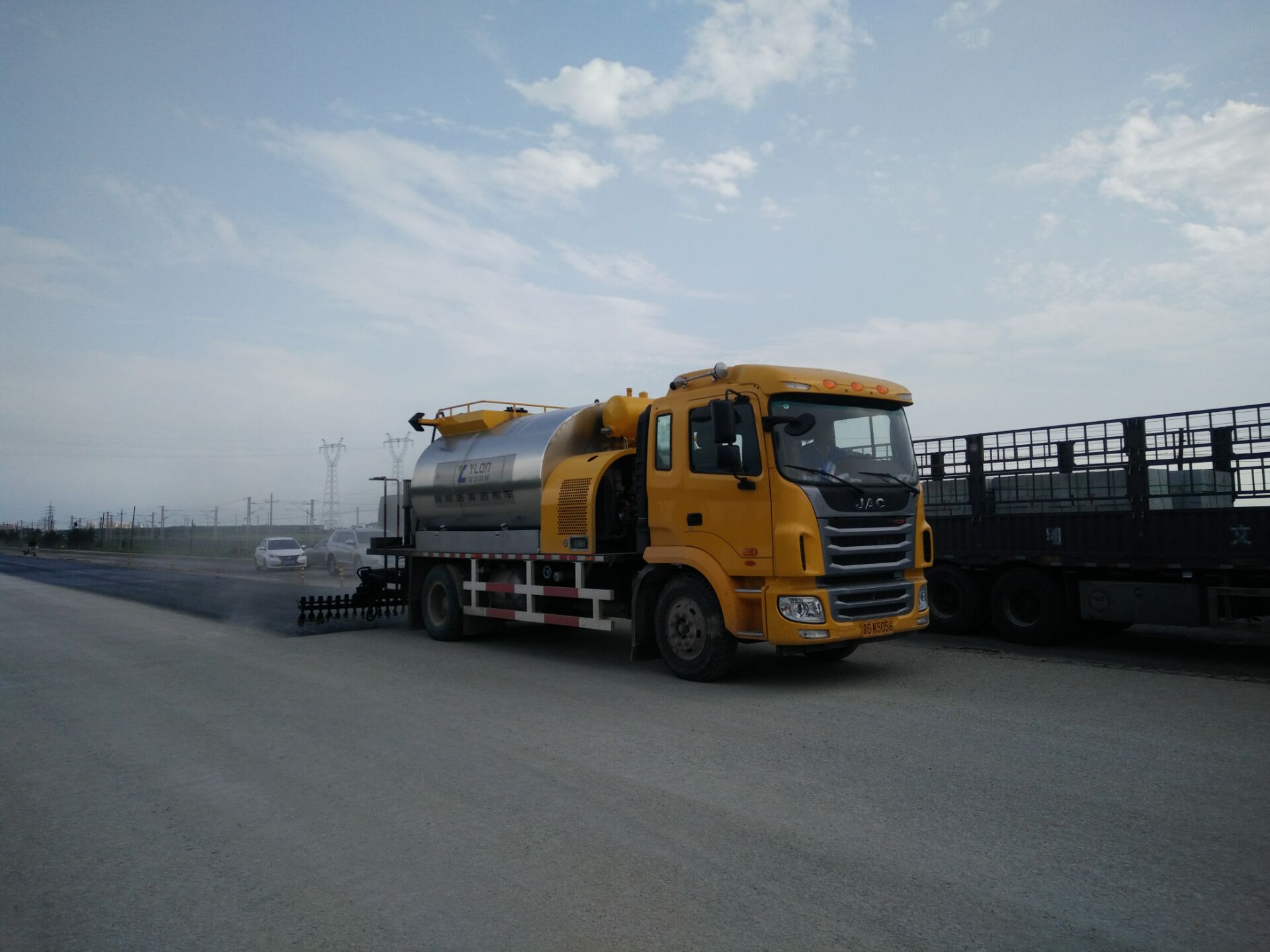 瀝青灑布車(chē)型號0845，松科高速白城施工