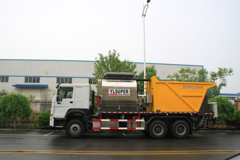 什么是橡膠瀝青同步碎石封層車(chē)